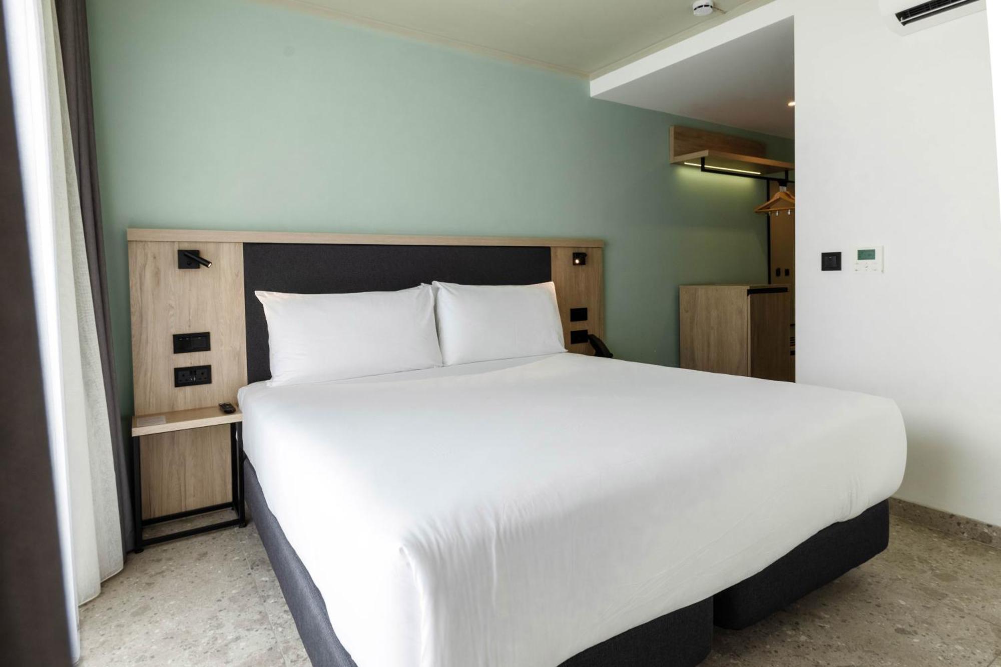 Hotel Levante St Julian'S, Affiliated By Melia Saint Julian's Exterior foto